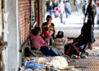 Escalofriante descomposición social: la pobreza escaló al 49% en abril