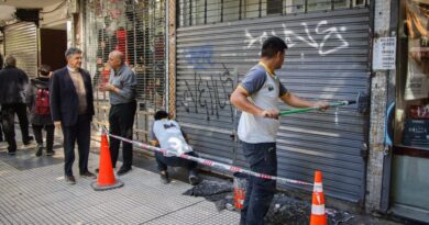 La Ciudad ya limpió en un mes casi 100 frentes de comercios vandalizados durante las marchas al Congreso